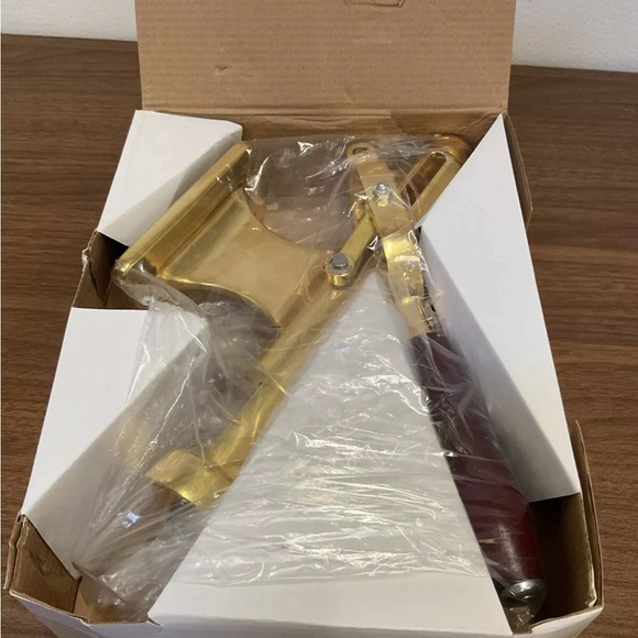 Franmara Wall Mounted Cork Remover Bar Pull Brass Plated Corkscrew Wine Opener - Picture 4 of 10